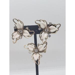 Vintage Floral Thermoset Rhinestone Brooch & Clip On Earrings Set 1950s